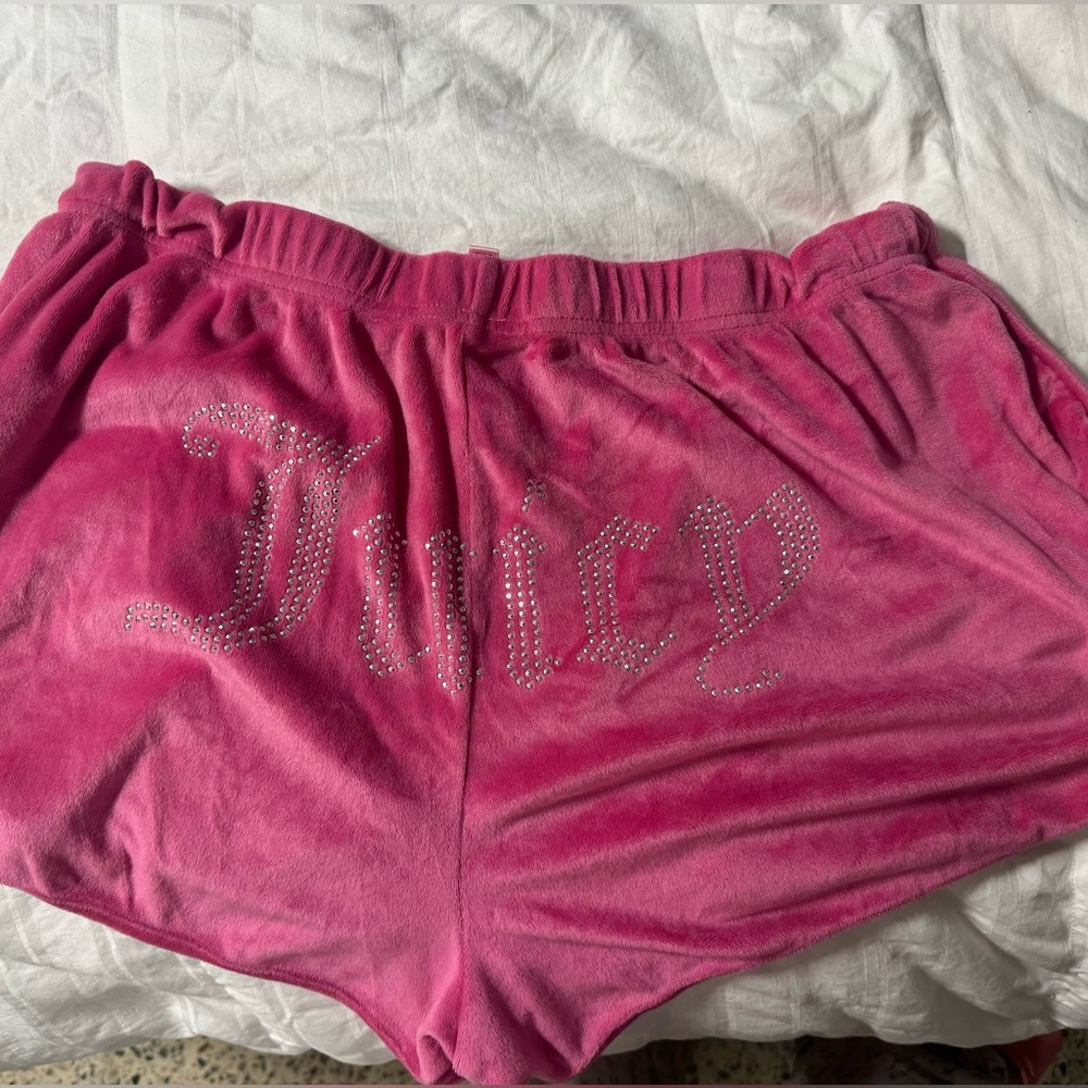 TWO JUICY SHORTS.